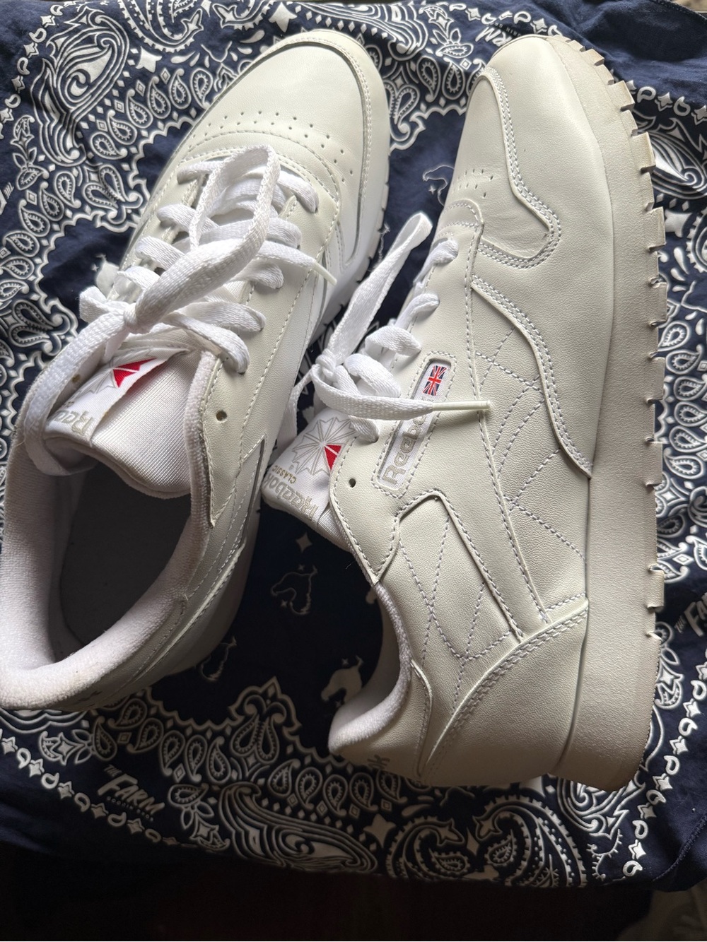 Reebok Classic Leather White Sneakers W size 11